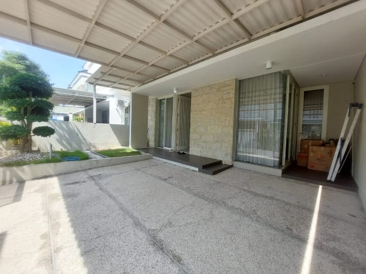 Dijual Rumah Mewah Murah 2 Lantai di Taman Puspa Raya Citraland Surabaya Barat - Thumbnail 2