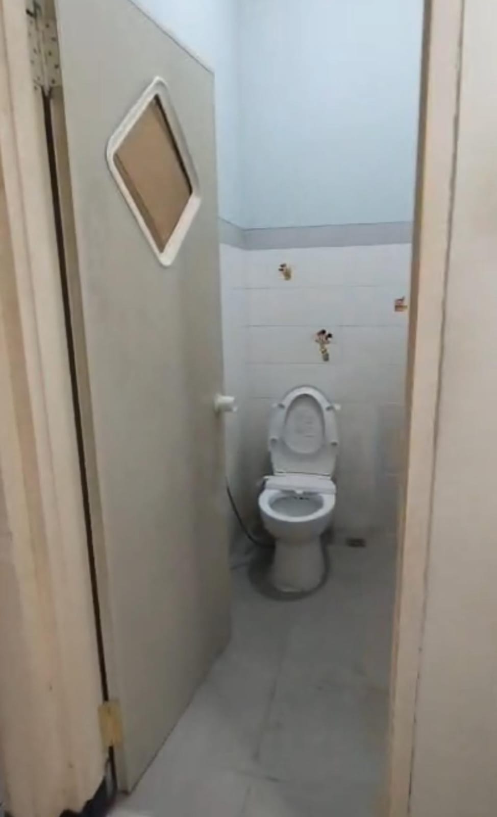 Dijual Rumah Hitung Tanah di International Village Citraland Surabaya Barat - Thumbnail 5