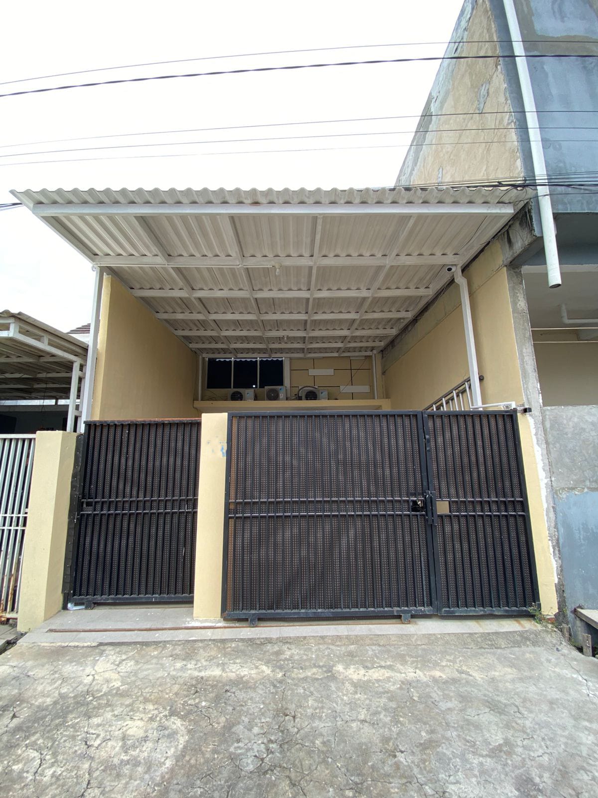 Dijual Rumah Nyaman Strategis di Kawasan Rungkut Surabaya Timur - Image 1