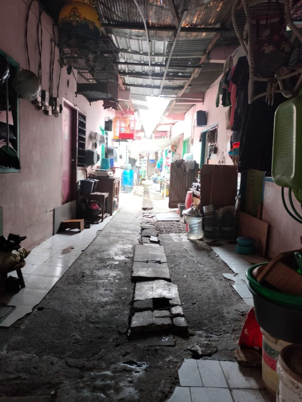 Dijual Rumah dan Kos Luas di Dukuh Pakis Surabaya Selatan - Thumbnail 3