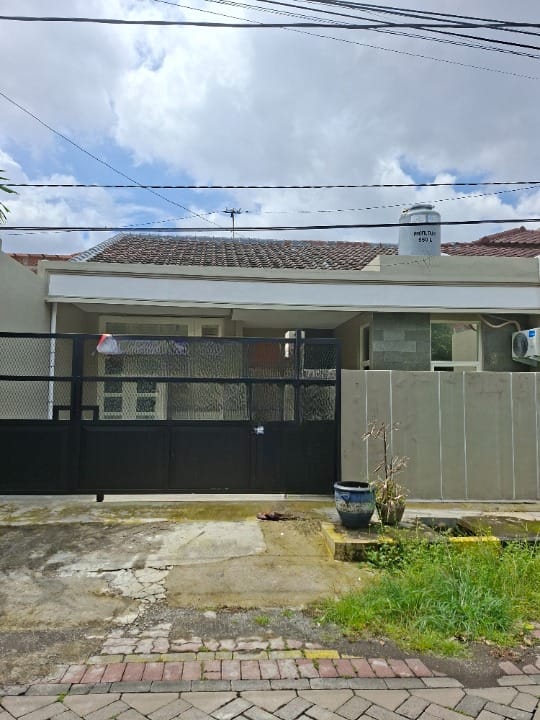 Disewakan Rumah Baru Siap Huni di Dukuh Kupang Timur, Surabaya Barat - Image 1