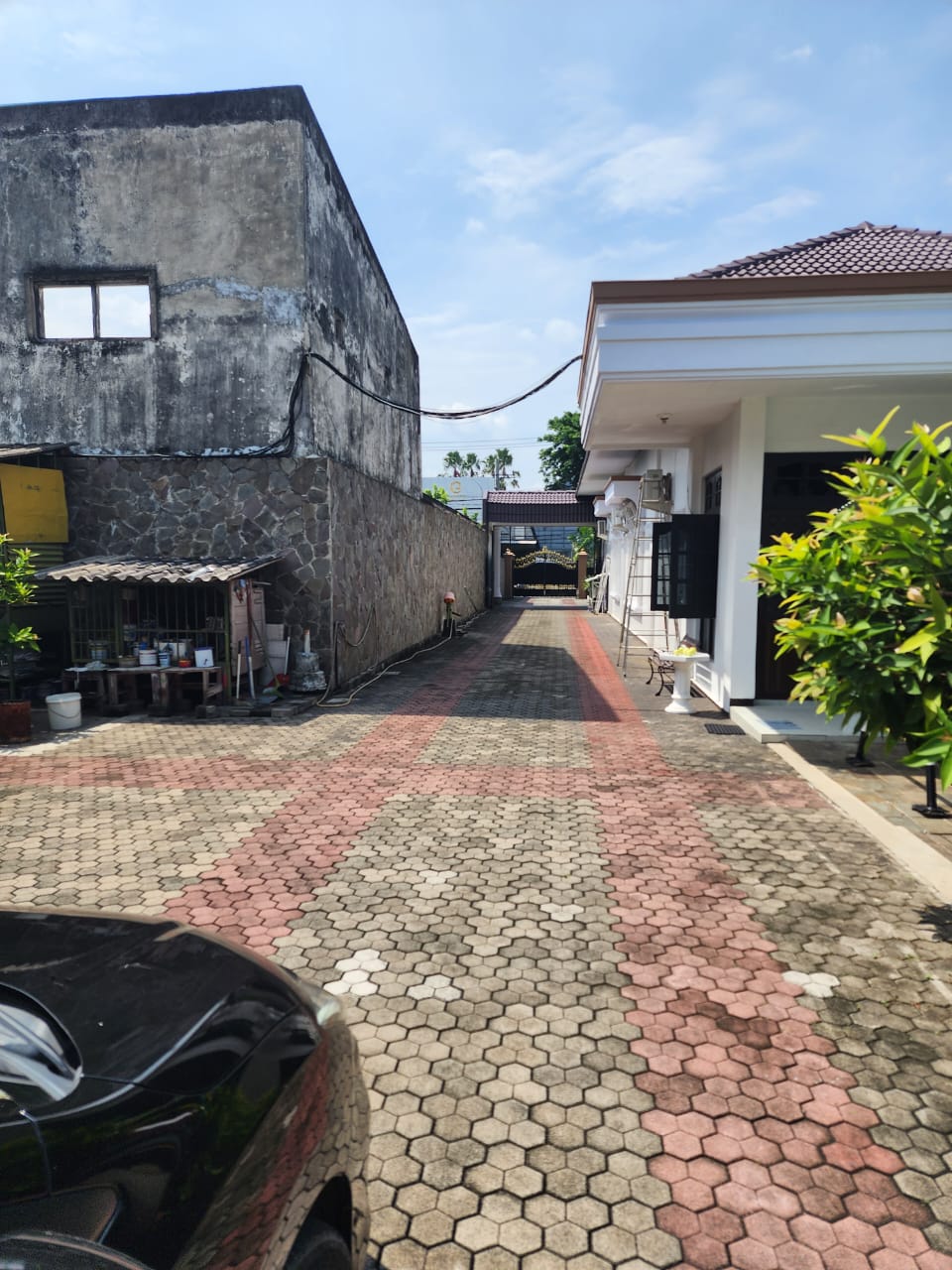 Disewakan Tanah Berpaving Lokasi Premium di Jalan Tegalsari Surabaya Pusat - Thumbnail 3