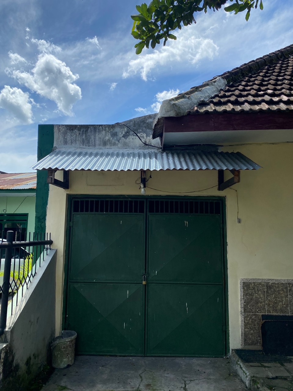 Dijual Rumah Asri Sejuk di Jalan Mahakam Malang Jawa Timur - Thumbnail 3