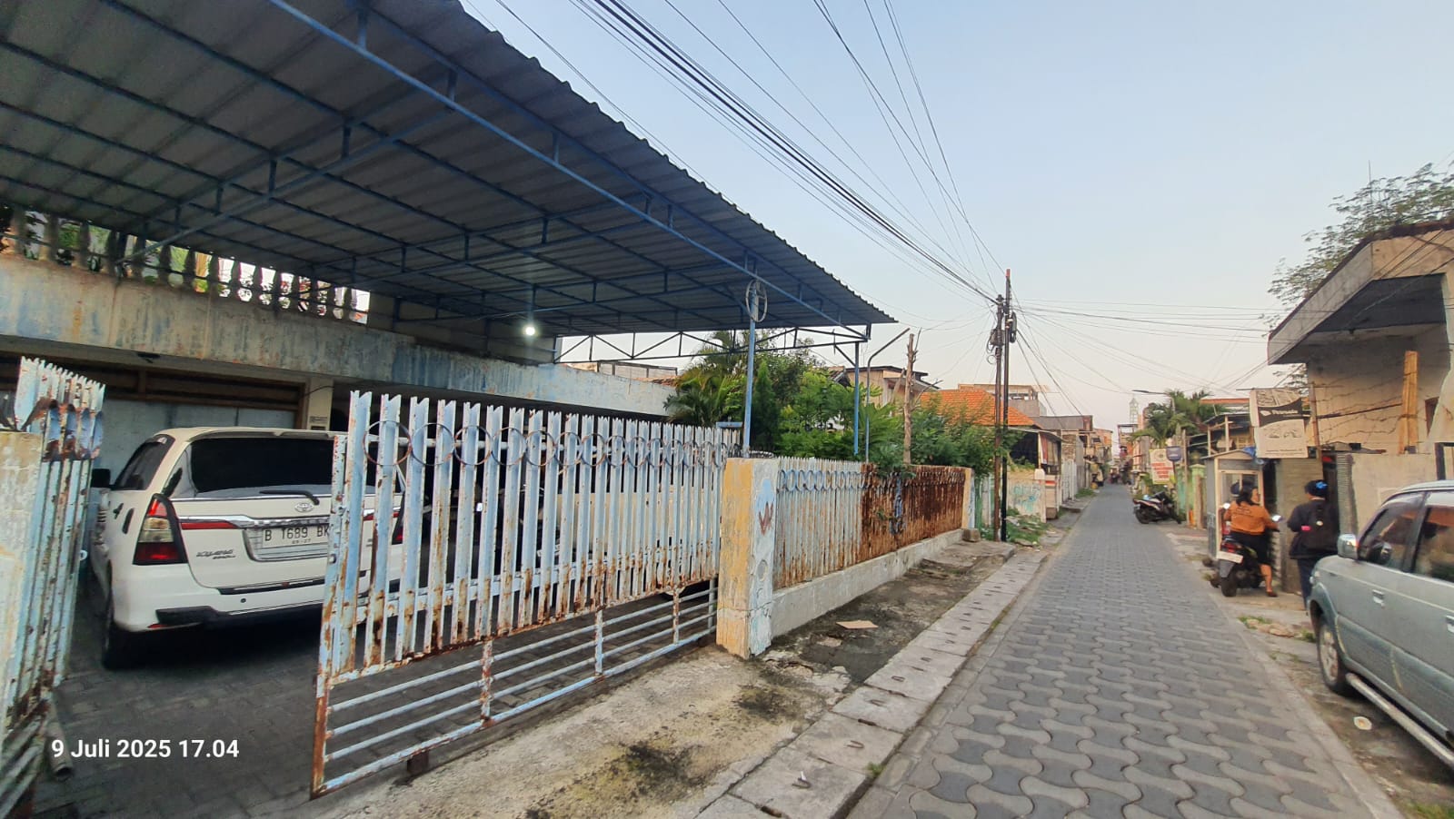 Dijual Rumah Bangunan Hitung Tanah di Petemon Surabaya Barat - Image 1