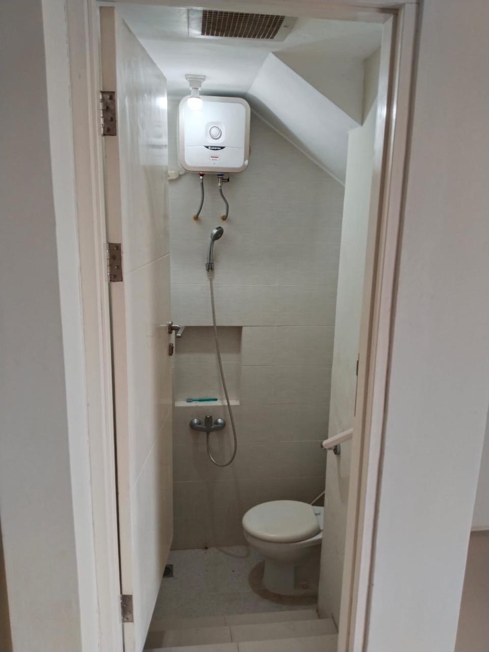 Dijual Rumah 2 Lantai Northhwest Hill Semi Furnished Citraland Utara Surabaya Barat - Thumbnail 4