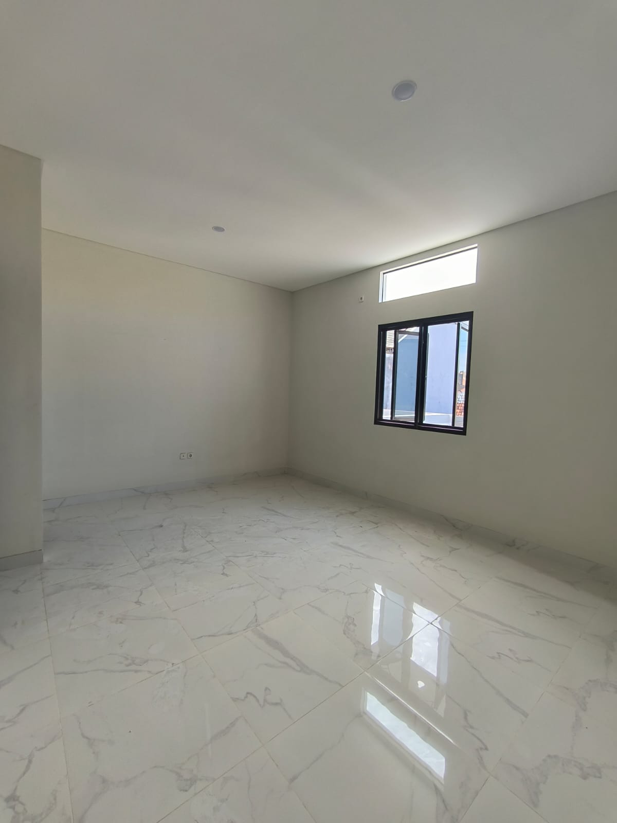 Dijual Rumah 2 Lantai Baru Gress di Lebak Arum Surabaya Timur - Thumbnail 3
