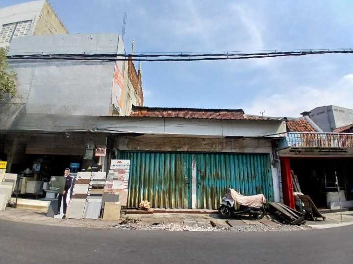 Dijual/Disewakan Ruko 2 Jejer Strategis di Baliwerti Surabaya Pusat - Image 1