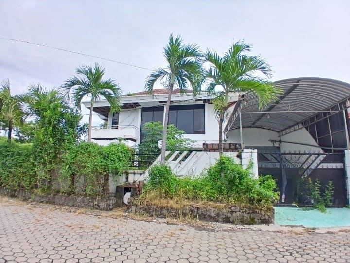 Dijual Rumah Siap Huni di Taman Pondok Indah Surabaya Barat - Image 1