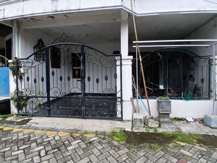 Dijual Murah Strategis Rumah di Gunung Sari Indah Surabaya Selatan - Image 1