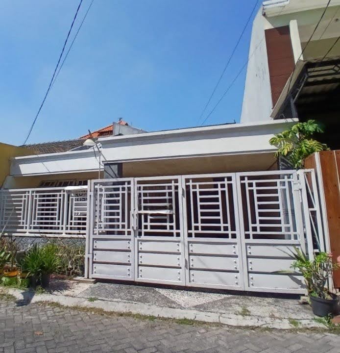 Dijual Rumah Strategis di Gunung Sari Indah Surabaya Selatan - Image 1