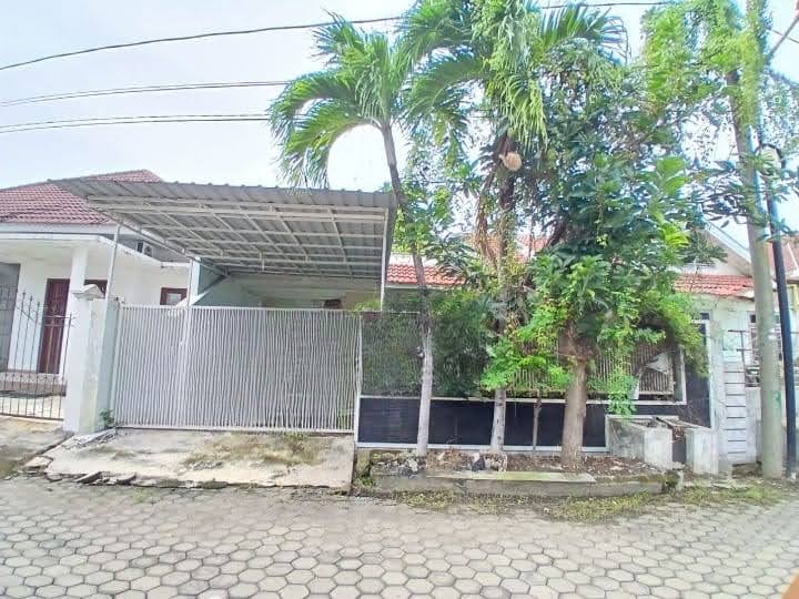 Dijual Rumah Nyaman Siap Huni di Taman Pondok Indah Wiyung Surabaya Barat - Image 1