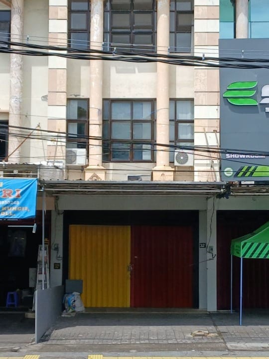 Dikontrakan Ruko 3 Lantai Raya Mulyosari Lokasi Komersil Strategis Surabaya Timur - Image 1