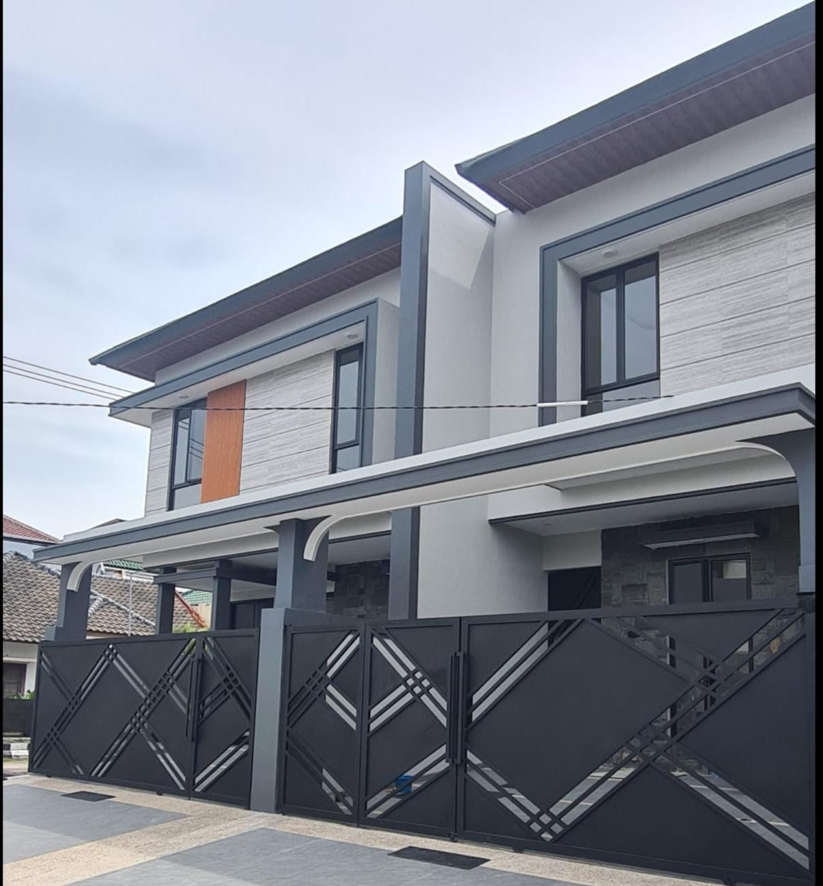 Dijual Rumah Mewah Baru Gress di Sutorejo Prima Surabaya Timur - Image 1