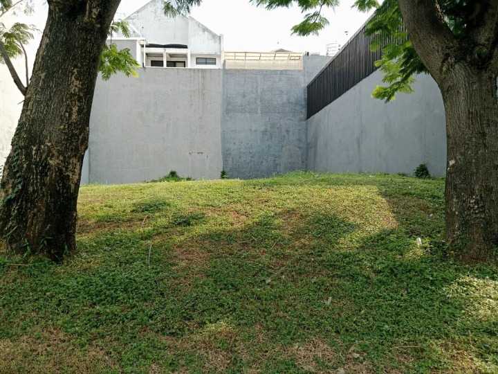 Disewakan Tanah Strategis Villa Taman Telaga Citraland Surabaya Barat - Image 1