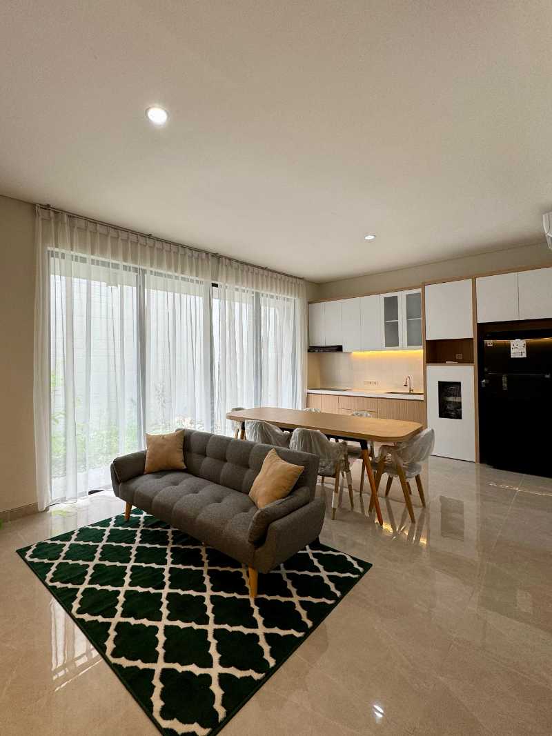 Disewakan Rumah full furnished Bagus di Pelican Hill Citraland Utara Surabaya Barat - Thumbnail 4