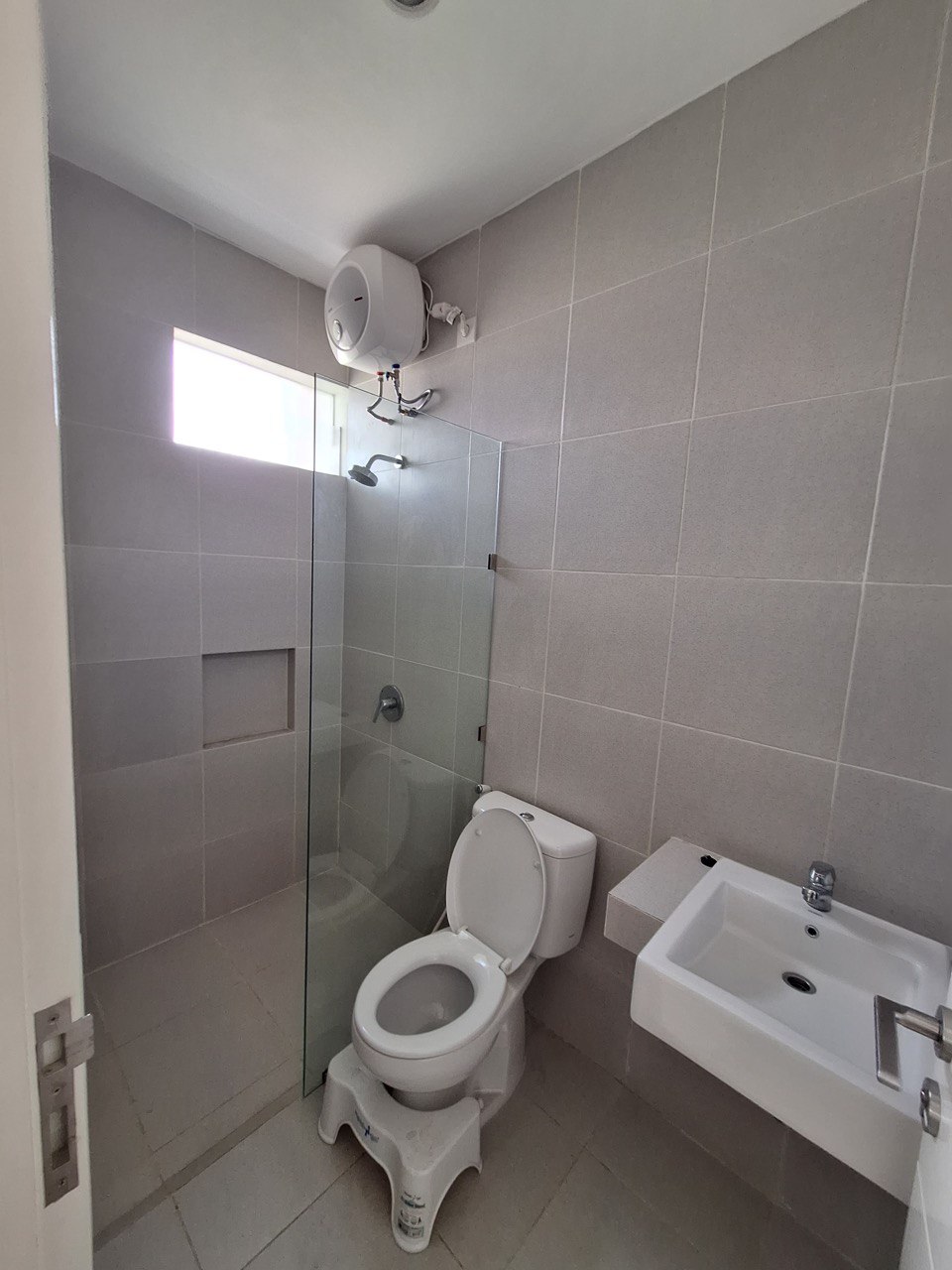 Dijual/disewakan Rumah Semi Furnished Lokasi di North West Citraland Surabaya Barat - Thumbnail 3