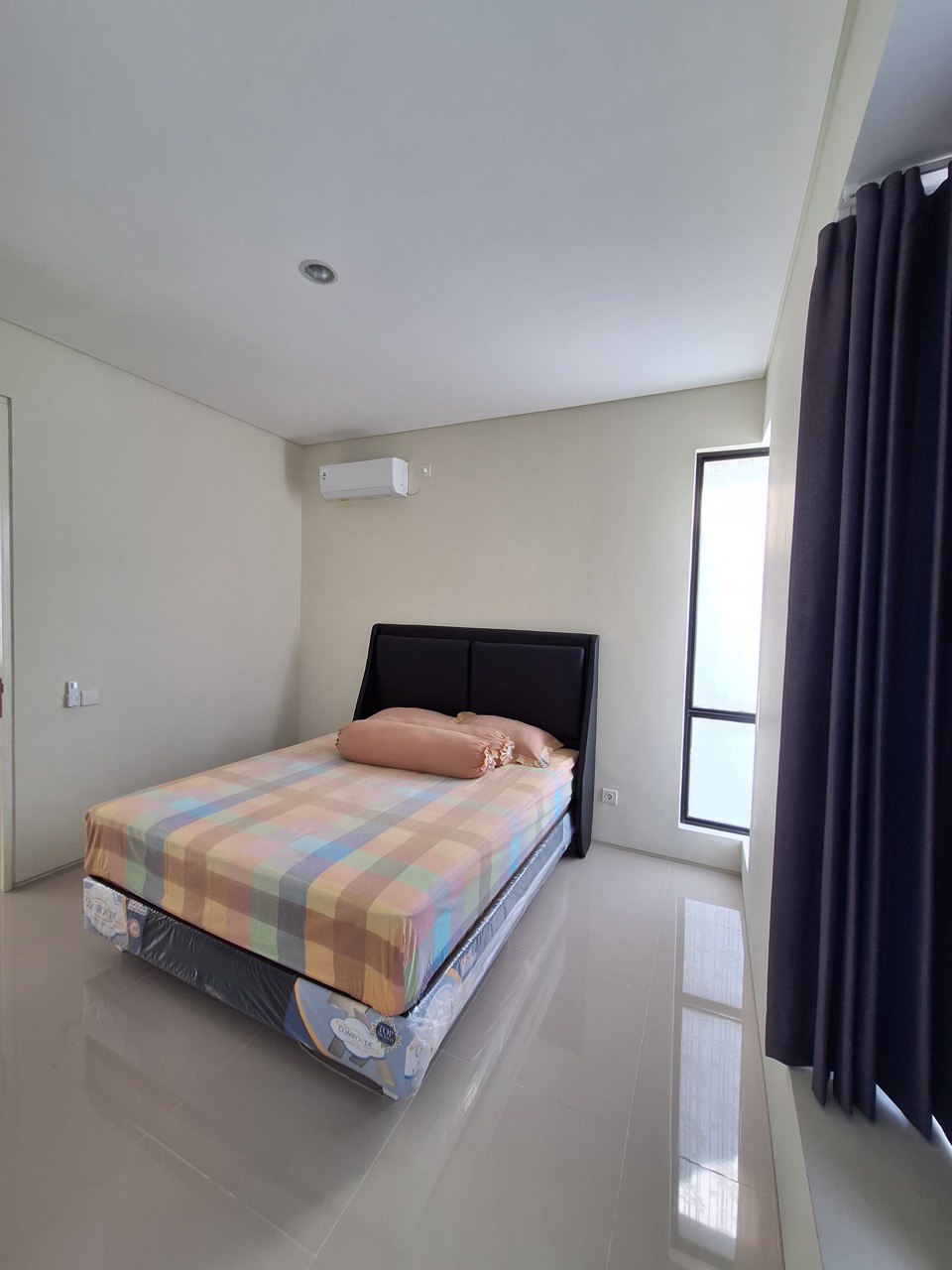 Dijual/disewakan Rumah Semi Furnished Lokasi di North West Citraland Surabaya Barat - Thumbnail 6