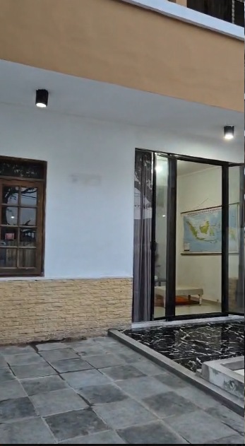 Dijual Rumah 2 Lantai Strategis di Babatan Pratama Surabaya Barat - Thumbnail 5