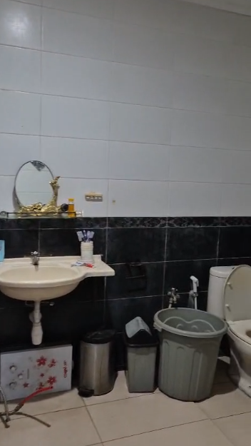 Dijual Rumah 2 Lantai Strategis di Babatan Pratama Surabaya Barat - Thumbnail 7