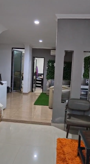 Dijual Rumah 2 Lantai Strategis di Babatan Pratama Surabaya Barat - Thumbnail 8