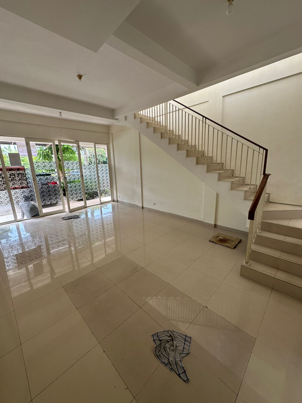 Disewakan Ruko Bizhome 2 Lantai Lokasi Komersil Strategis Pakuwon City Surabaya Timur - Thumbnail 4