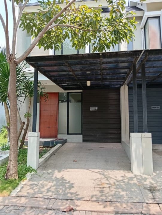 Disewakan Rumah Baru 2 Lantai Northwest Hill Citraland Surabaya Barat - Image 1