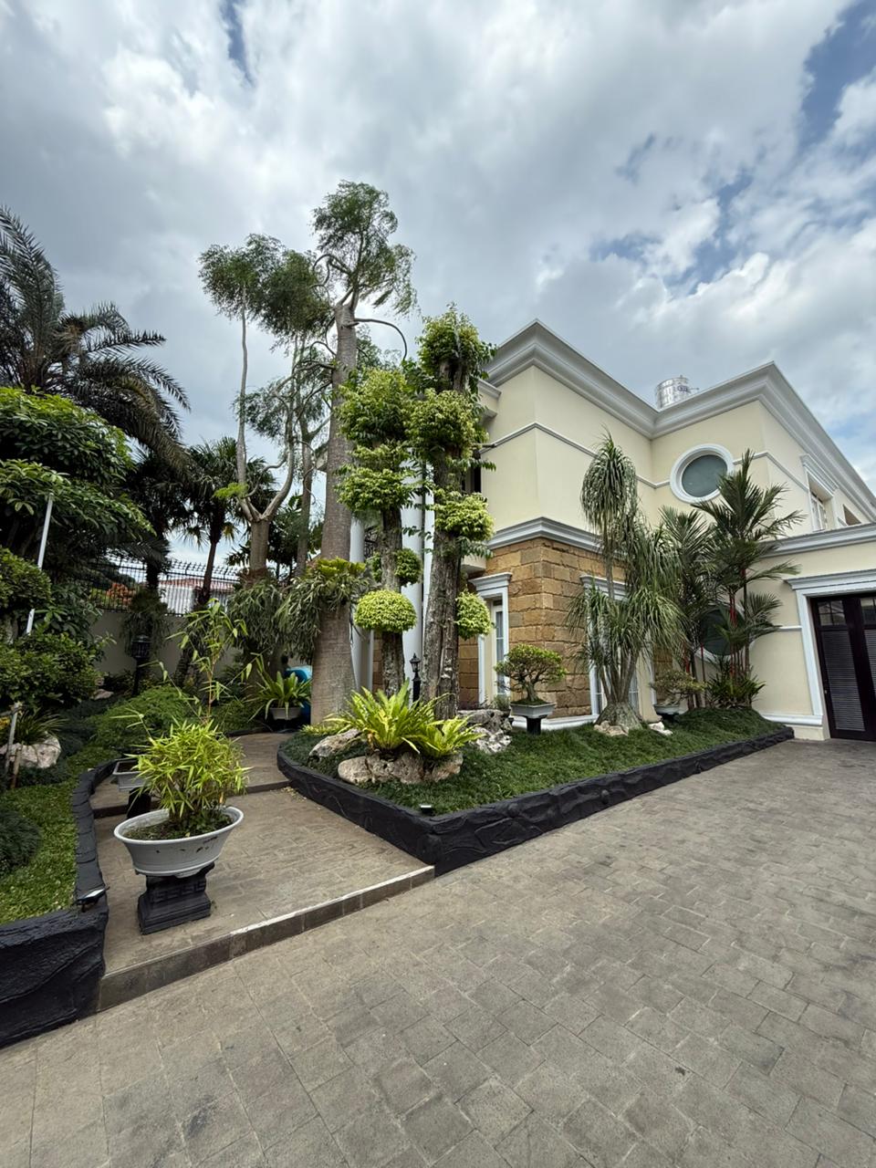Dijual Rumah Strategis Ekslusif Lokasi Strategis Lawang Malang - Image 1