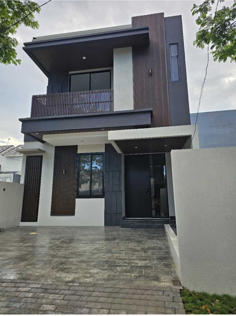 Dijual Rumah Baru Strategis di Northwest Lake Surabaya Barat - Image 1