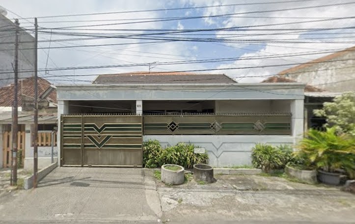 Dijual Rumah Bagus Terawat Pusat Kota di Padmosusastro Surabaya - Image 1