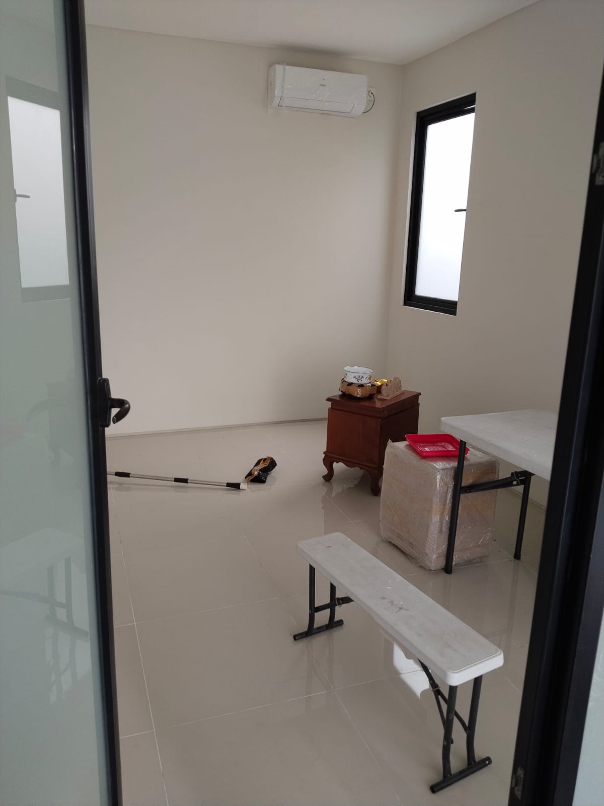 Dijual/disewakan Rumah Nyaman Strategis di Northwest Hill di Surabaya Barat - Thumbnail 5