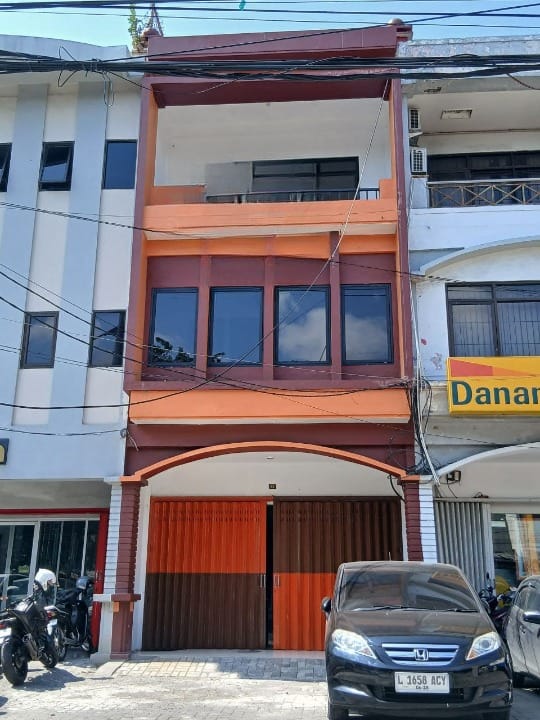 Disewakan Ruko 3 Komersial Lantai Raya Margorejo Lokasi Strategis Surabaya Selatan - Image 1