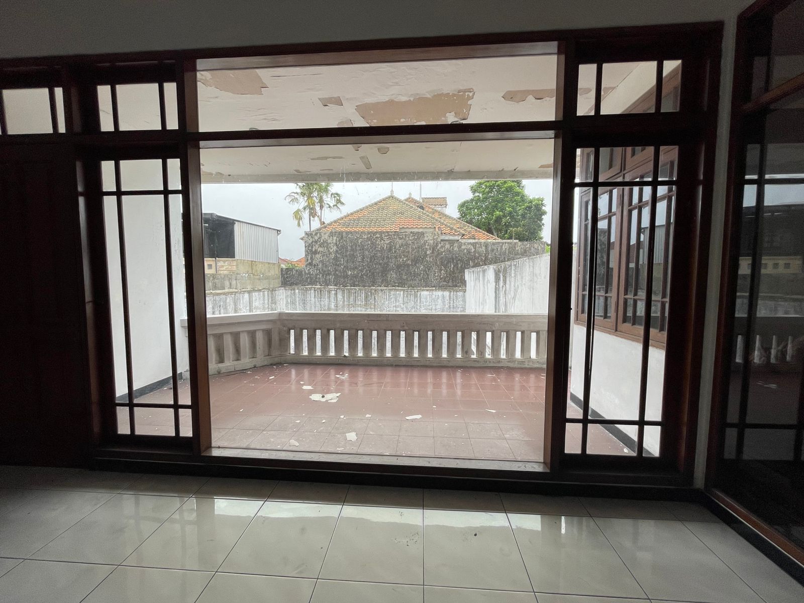 Dijual Rumah Mewah 2 Lantai di Raya Margorejo Surabaya Selatan - Thumbnail 6