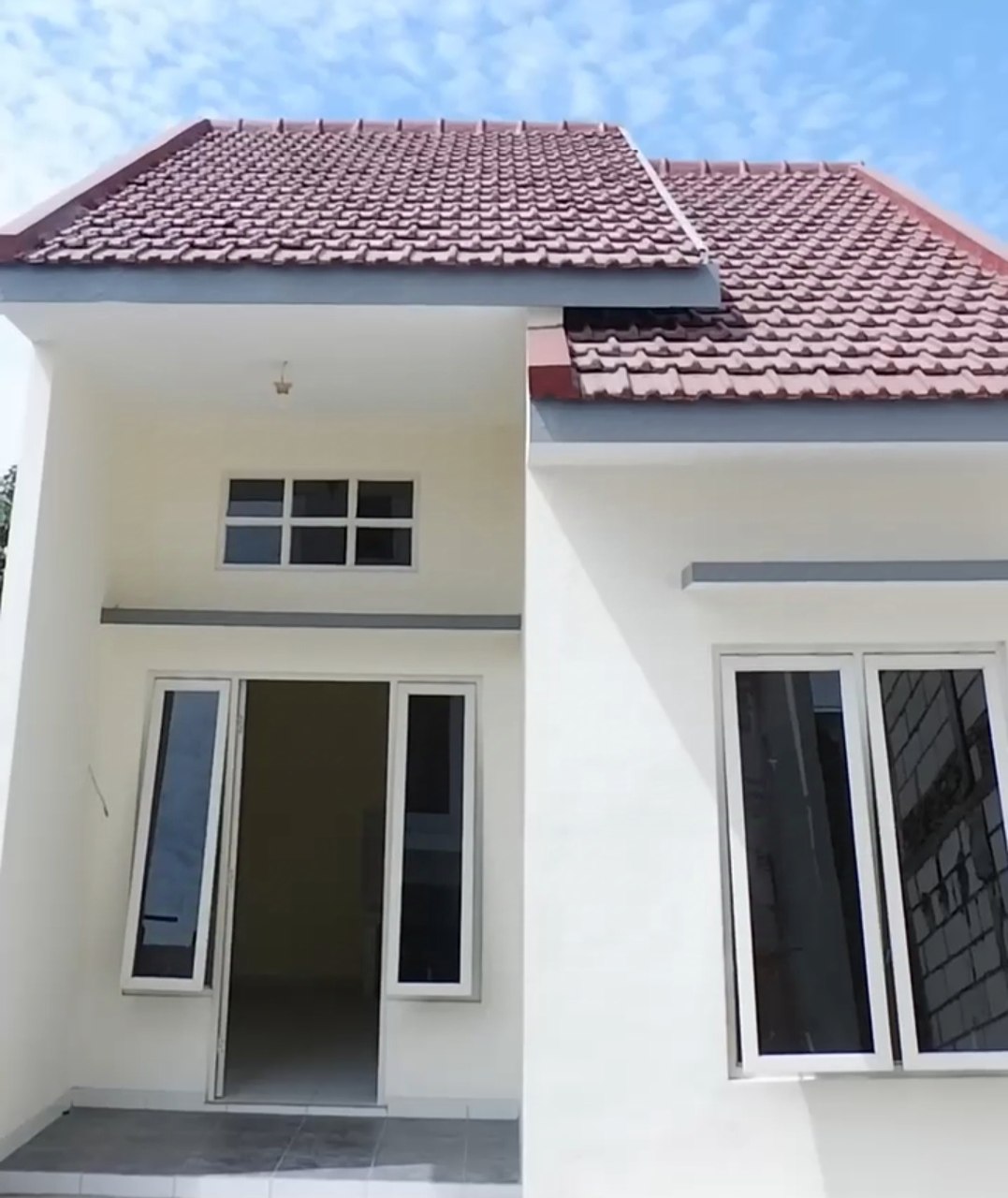 Dijual Rumah Baru Strategis di Emerald Juanda Regency Sidoarjo - Image 1