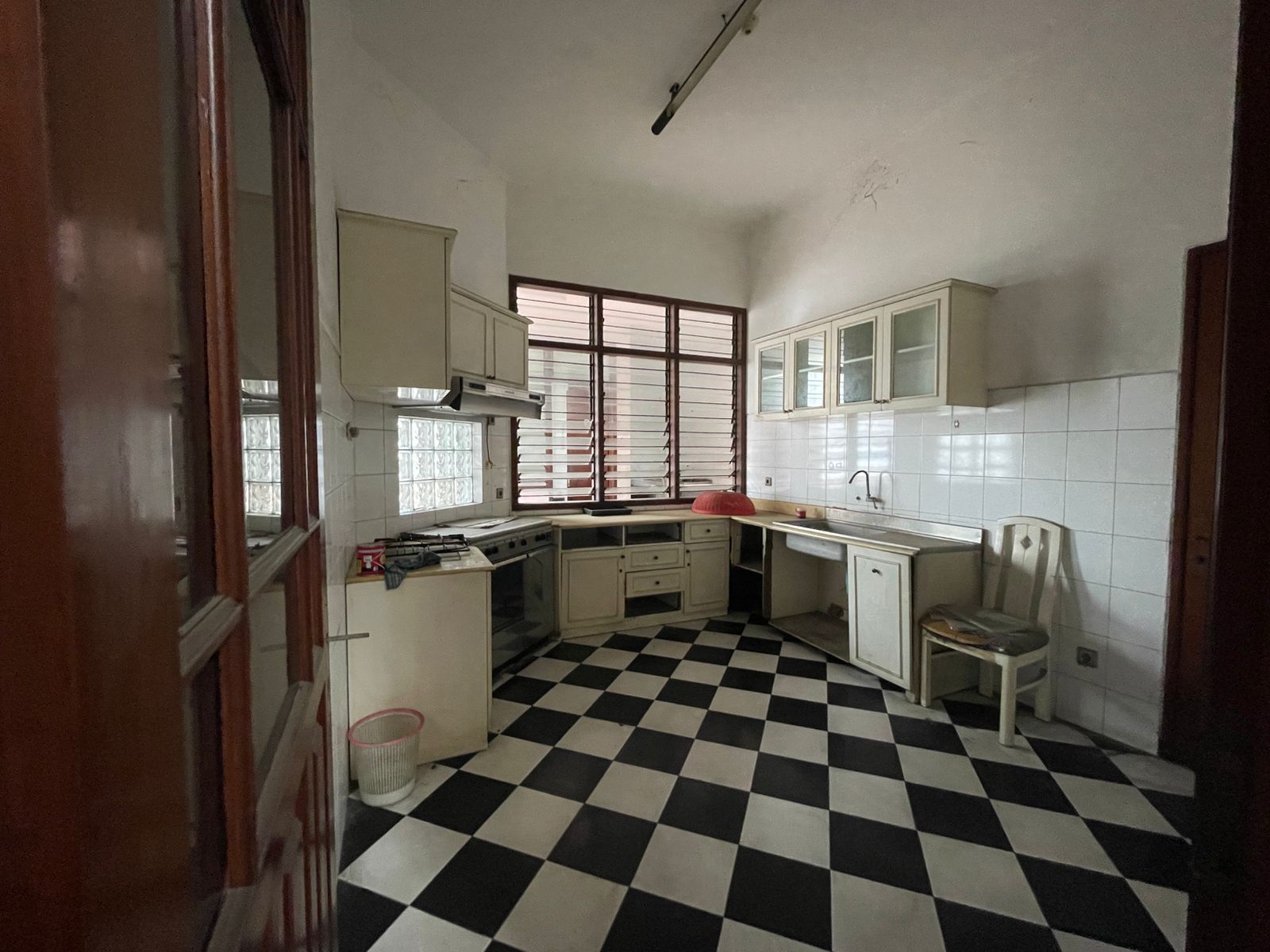 Dijual Rumah 2 Lantai di Raya Margorejo Surabaya Selatan - Thumbnail 3