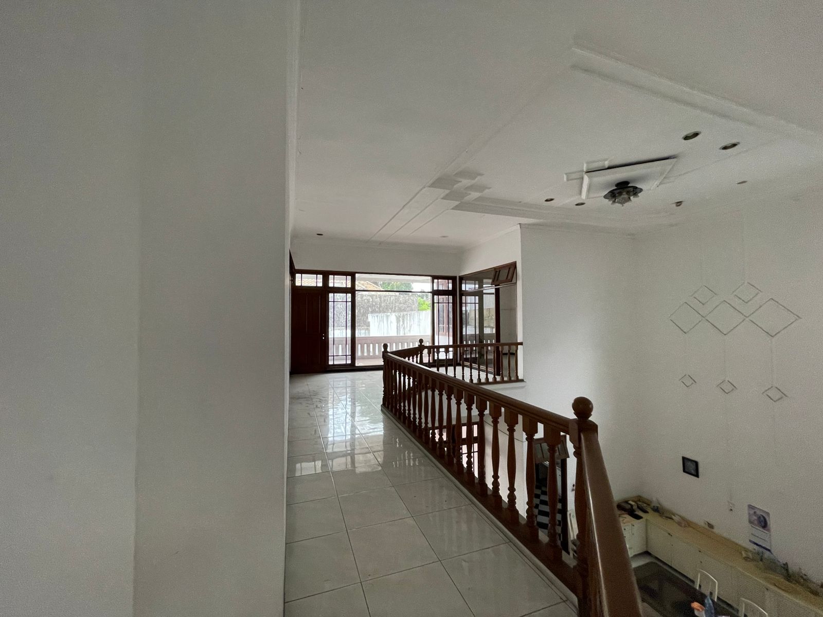 Dijual Rumah 2 Lantai di Raya Margorejo Surabaya Selatan - Thumbnail 7