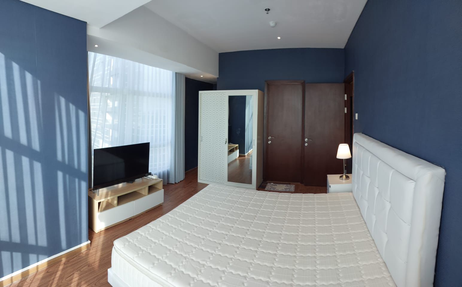 Dijual Apartemen Unit Corner Grand Sungkono Lagoon Tower Venetian Surabaya Barat - Image 1