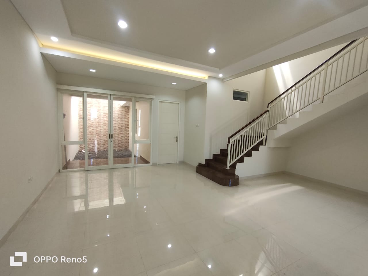 Dijual Rumah Baru Strategis di Wilayah Gayung Kebonsari Surabaya Selatan - Image 1