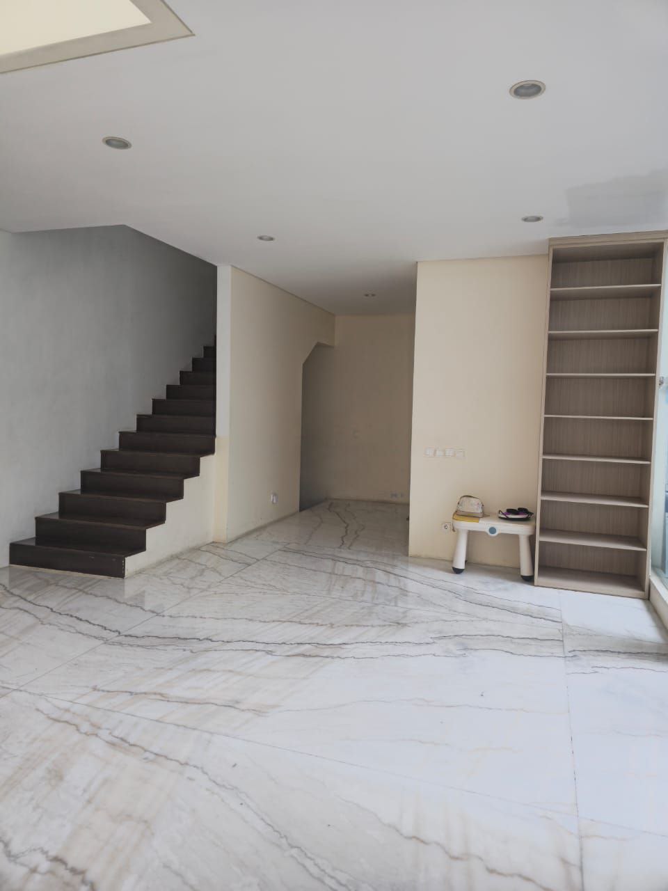 Dijual Rumah Siap Huni Strategis di Green Lake Citraland Surabaya Barat - Thumbnail 7