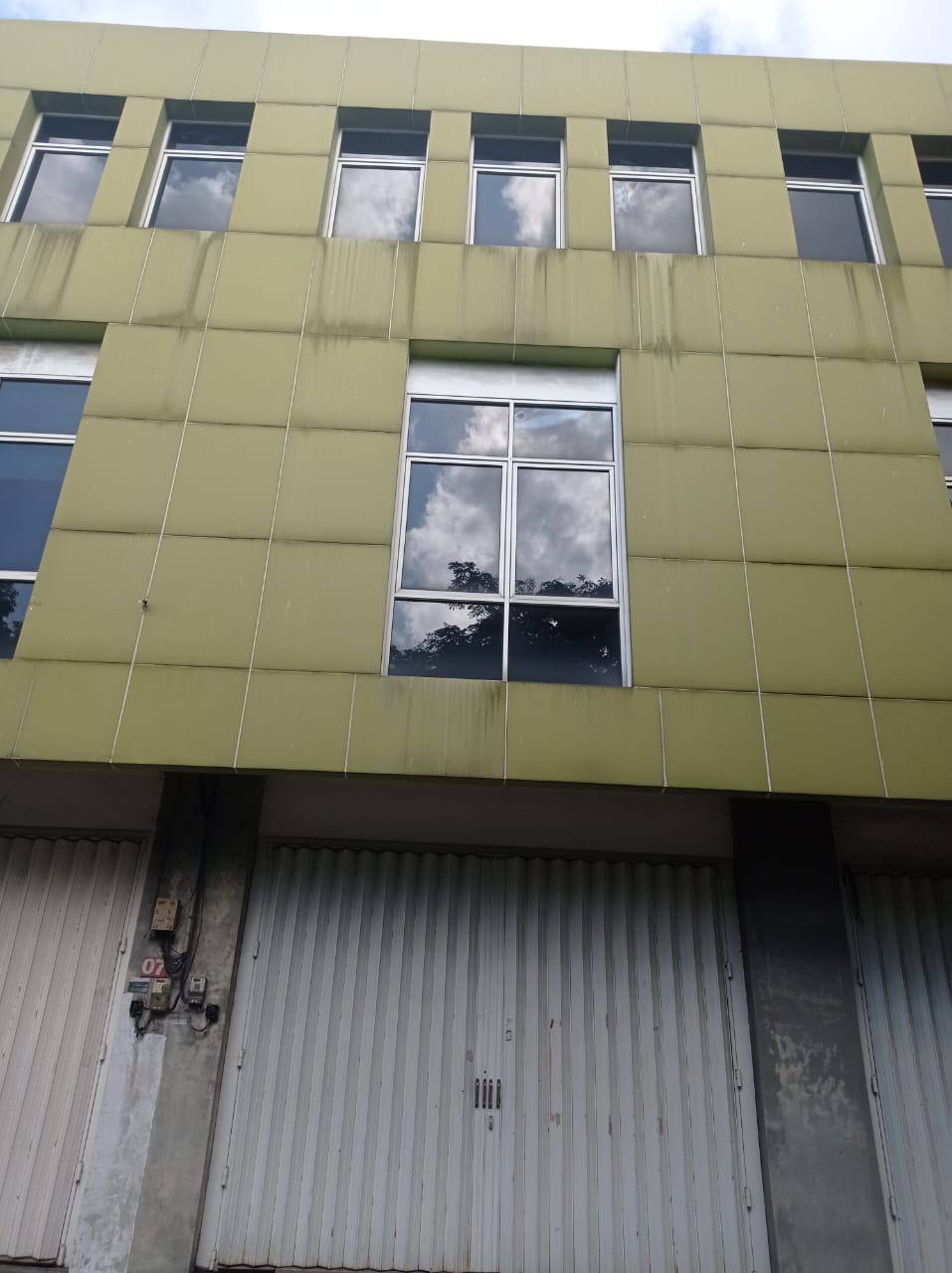 Dijual Ruko Siap Usaha Lokasi di Kawasan Central Business Park Merr Surabaya Timur - Image 1