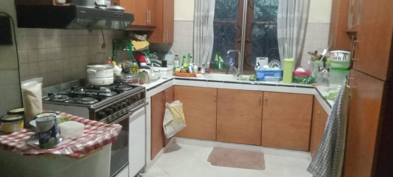 Dijual Rumah Besar 2 Lantai Lokasi di Kawasan Premium Rungkut Asri Timur Surabaya Timur - Thumbnail 6