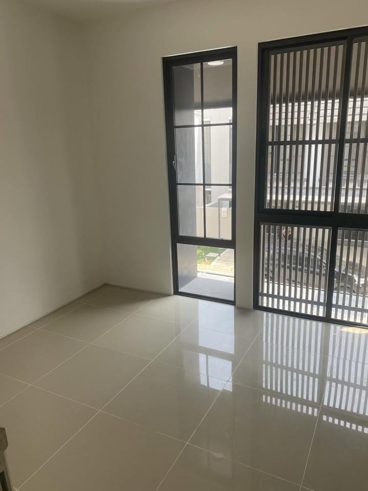 Dijual Rumah Baru 2 Lantai Amesta Living by Intiland Gunung Anyar Surabaya Timur - Thumbnail 2