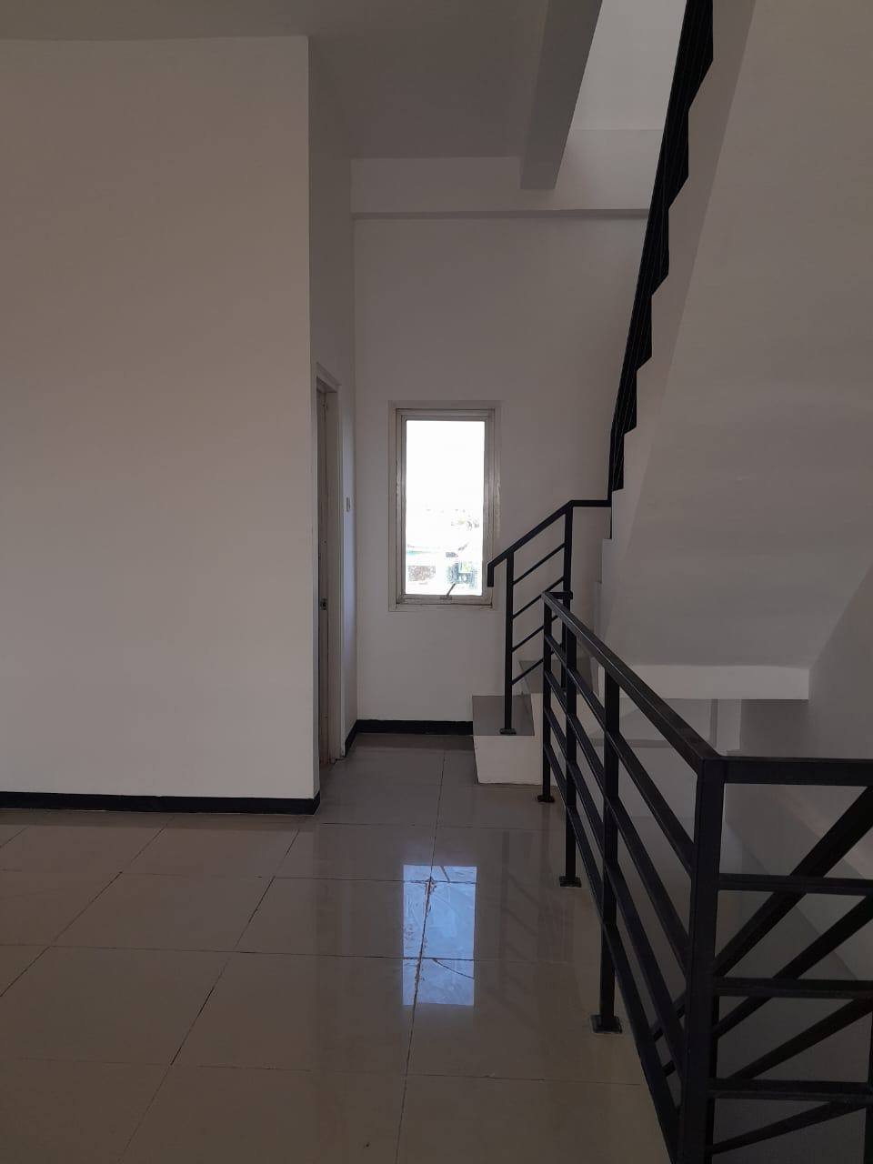 Disewakan Ruko Siap Pakai Lokasi di Kawasan City 9 Jalan Ir. Soekarno Surabaya Timur - Image 1