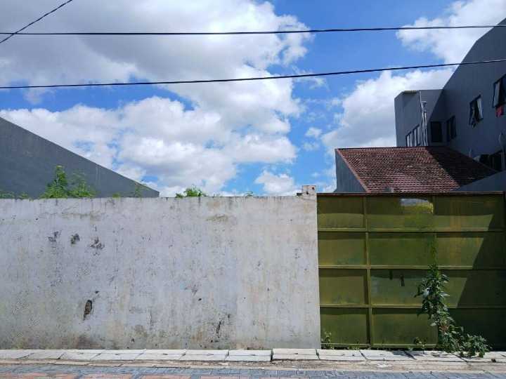 Disewakan Tanah Lahan Luas Berlokasi di Jalan Klampis Semolo Barat Surabaya Timur - Image 1