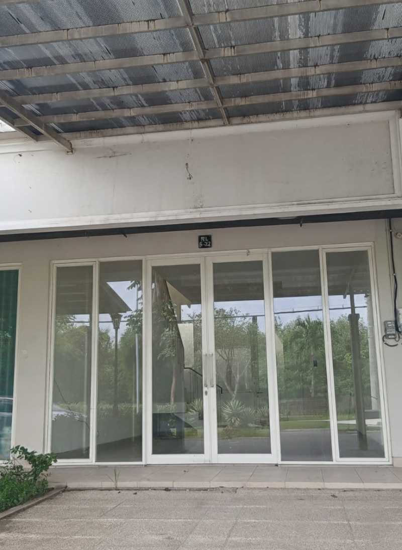 Disewakan Ruko Strategis 2 Lantai di Bizhome Pakuwon City Surabaya Timur - Image 1