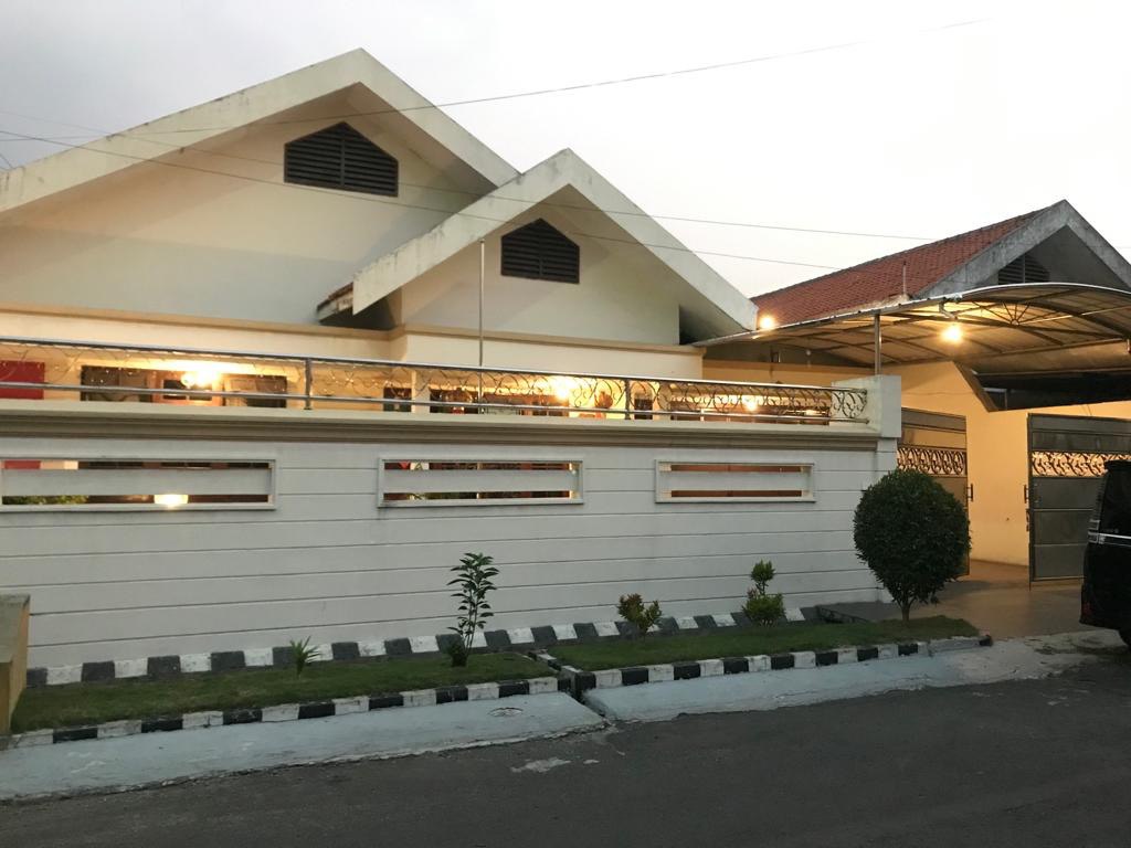 Dijual Rumah Luas Nyaman di Dharmahusada Indah Utara Surabaya Timur - Image 1