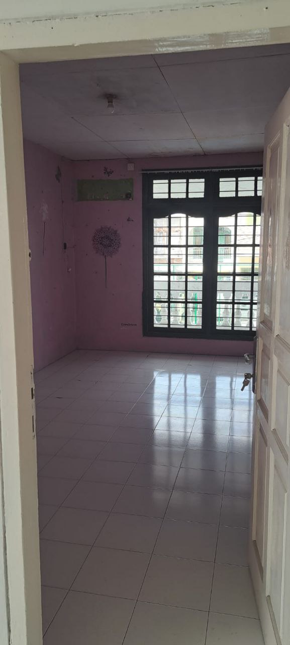 Dijual Rumah 2 Lantai Strategis Siap Huni di Ngagel Mulyo Surabaya Selatan - Thumbnail 5