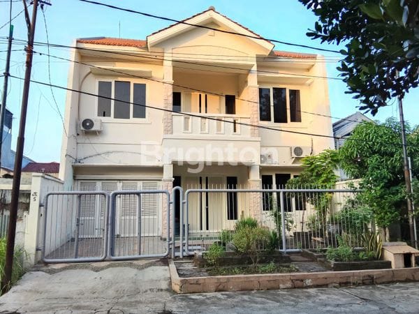 Dijual/Disewakan Rumah Strategis Siap Huni Lokasi Surabaya Selatan - Image 1