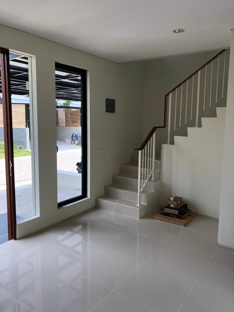 Dijual Cepat Rumah Modern Lingkungan Premium di Northwest Hill Citraland Surabaya Barat - Thumbnail 3