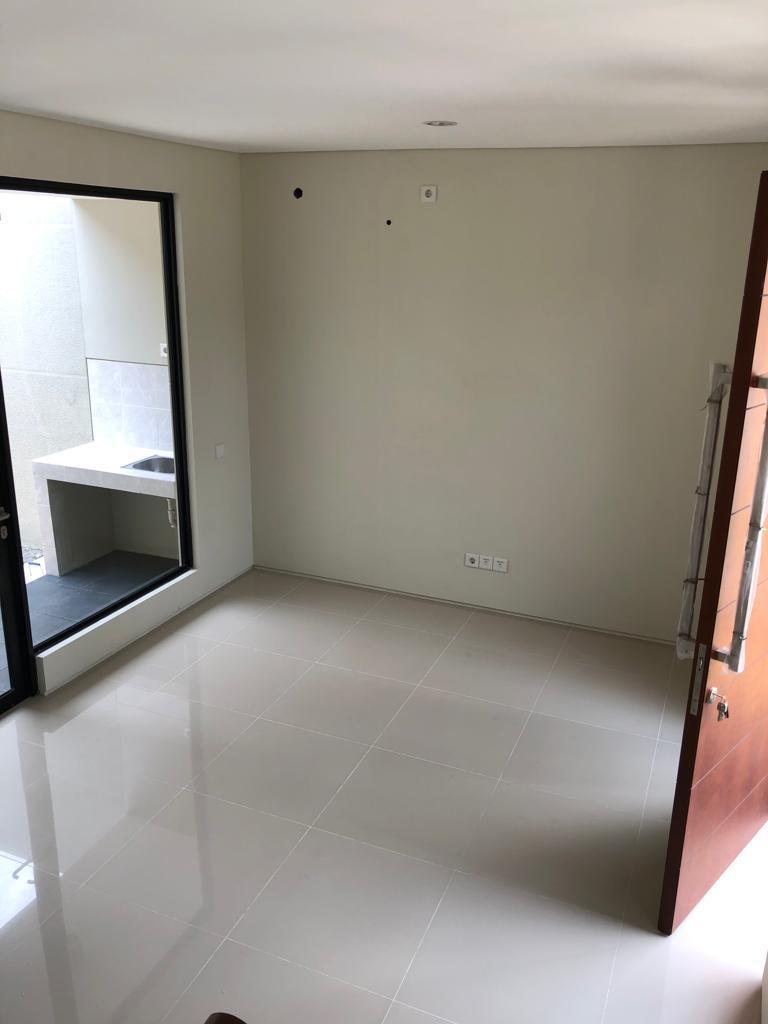 Dijual Cepat Rumah Modern Lingkungan Premium di Northwest Hill Citraland Surabaya Barat - Thumbnail 5