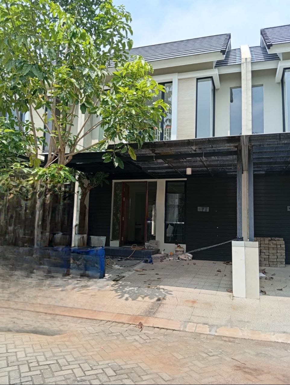 Dijual Rumah Bagus Strategis di Northwest Hill Citraland Surabaya Barat - Image 1